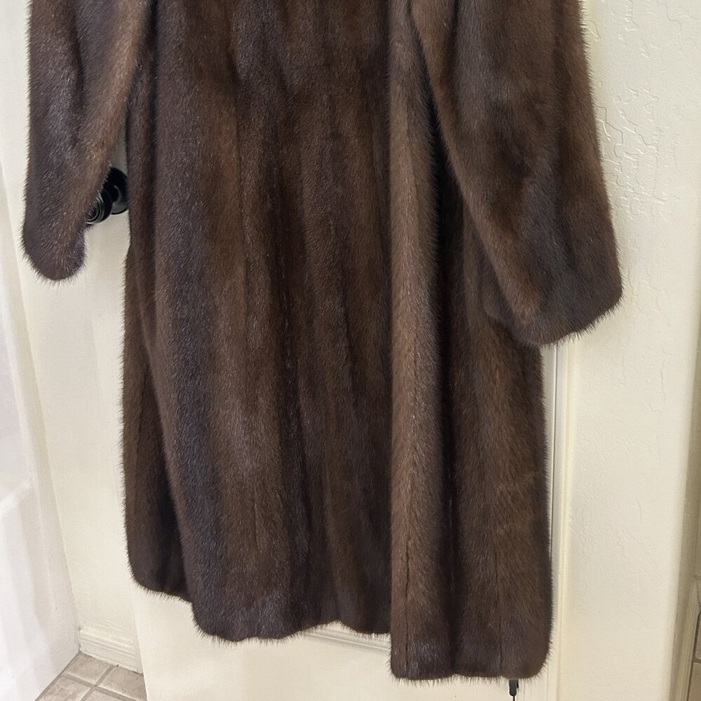 Full length mink coat - Picture 5 of 14